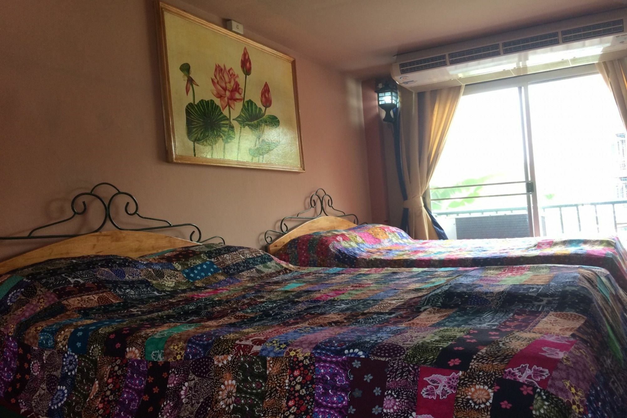Baan Khun Mae Apartment Бангкок Екстер'єр фото