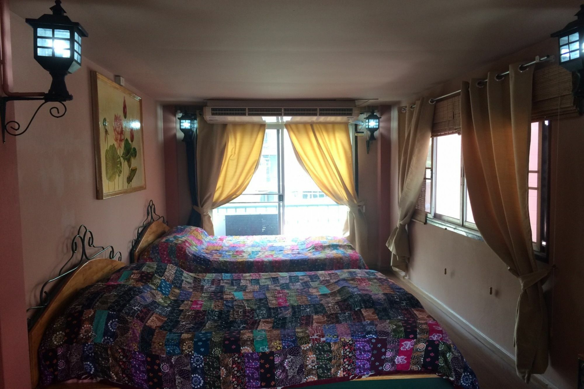 Baan Khun Mae Apartment Бангкок Екстер'єр фото